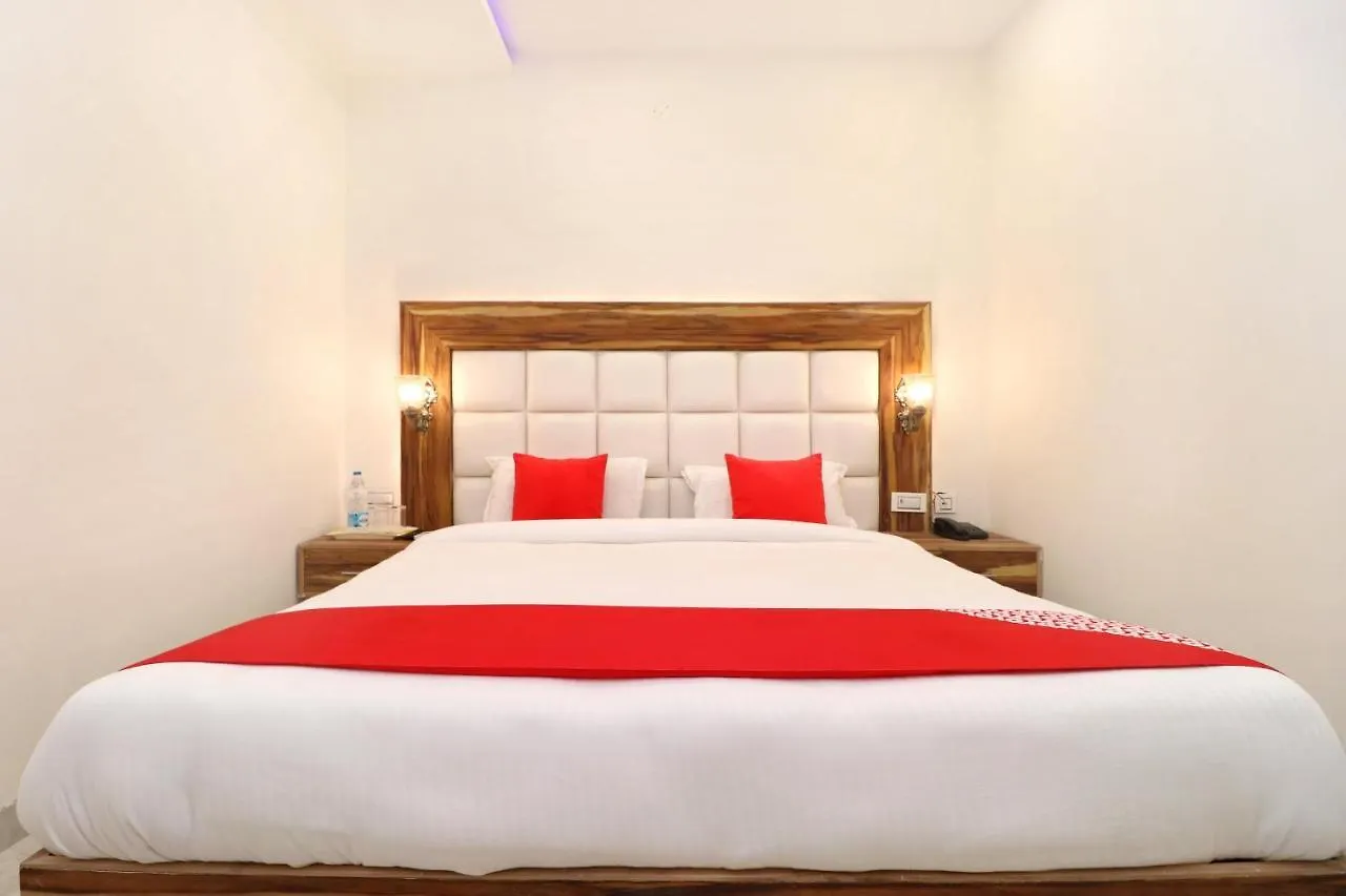 Hotel D Plaza Zirakpur India