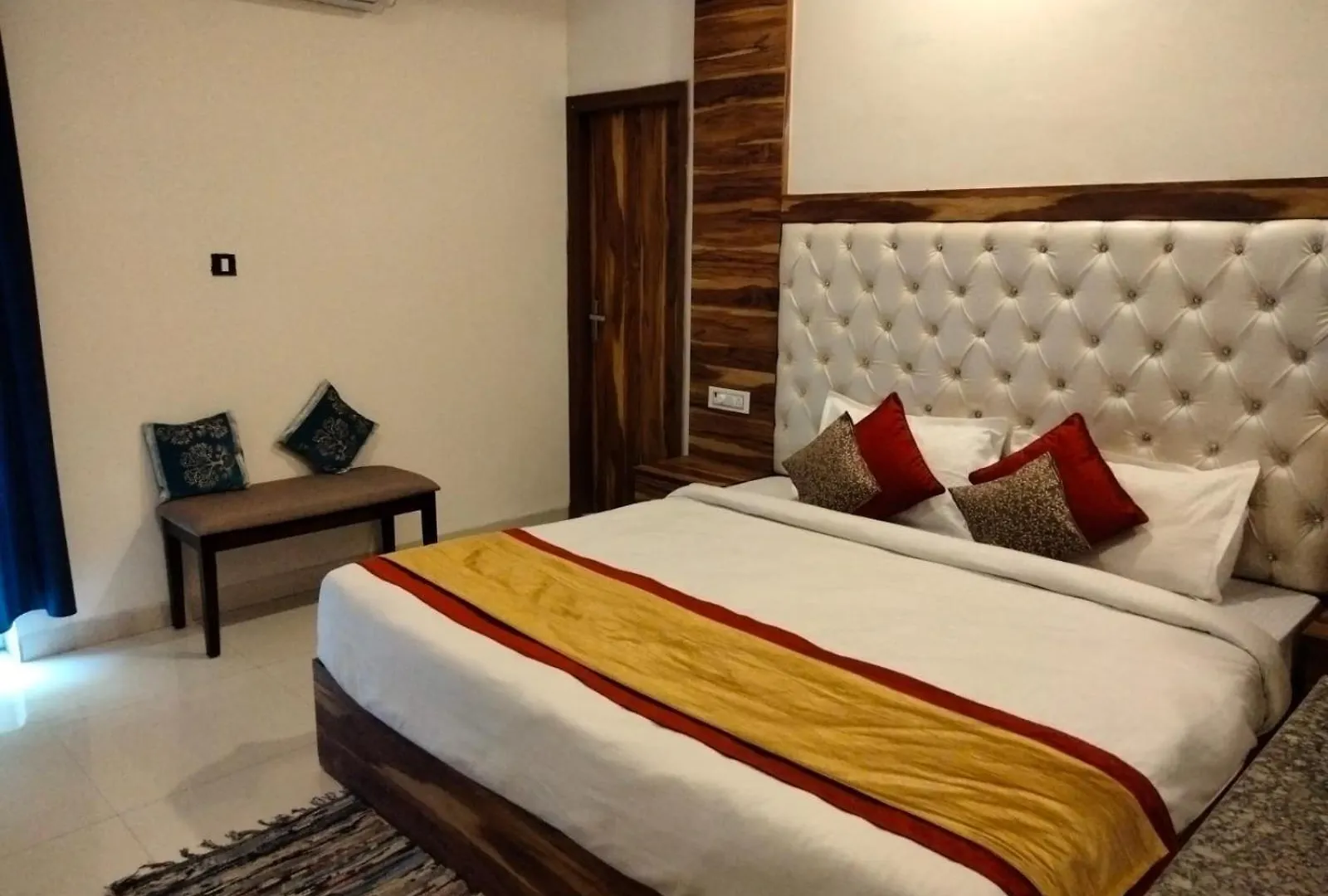 Hotel D Plaza Zirakpur India