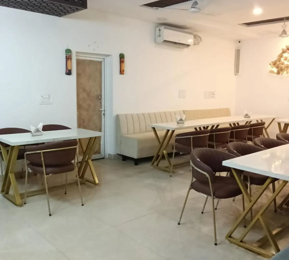 Hotel D Plaza Zirakpur 3*,  India