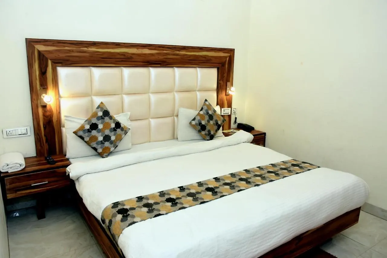 Hotel D Plaza Zirakpur