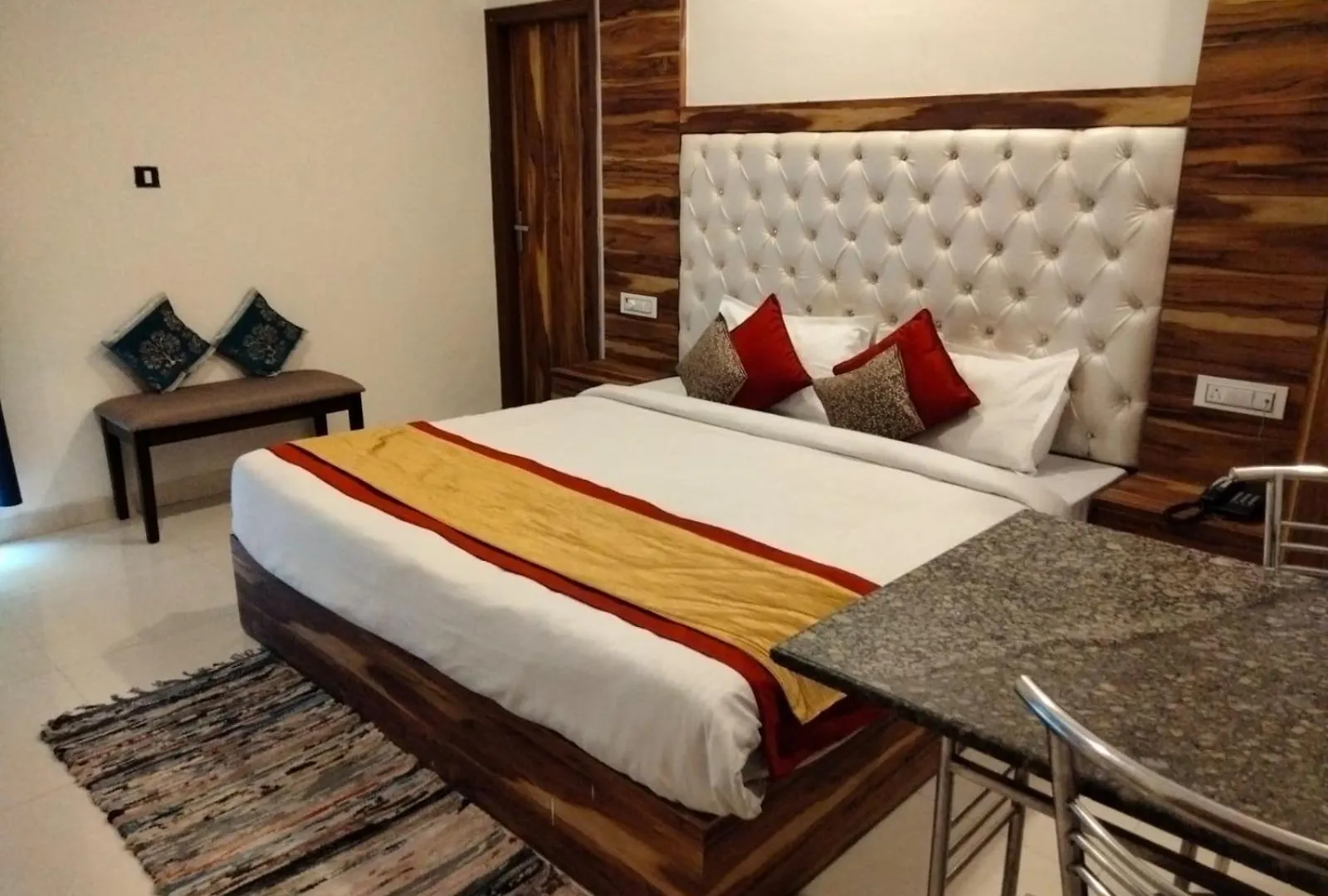 Hotel D Plaza Zirakpur