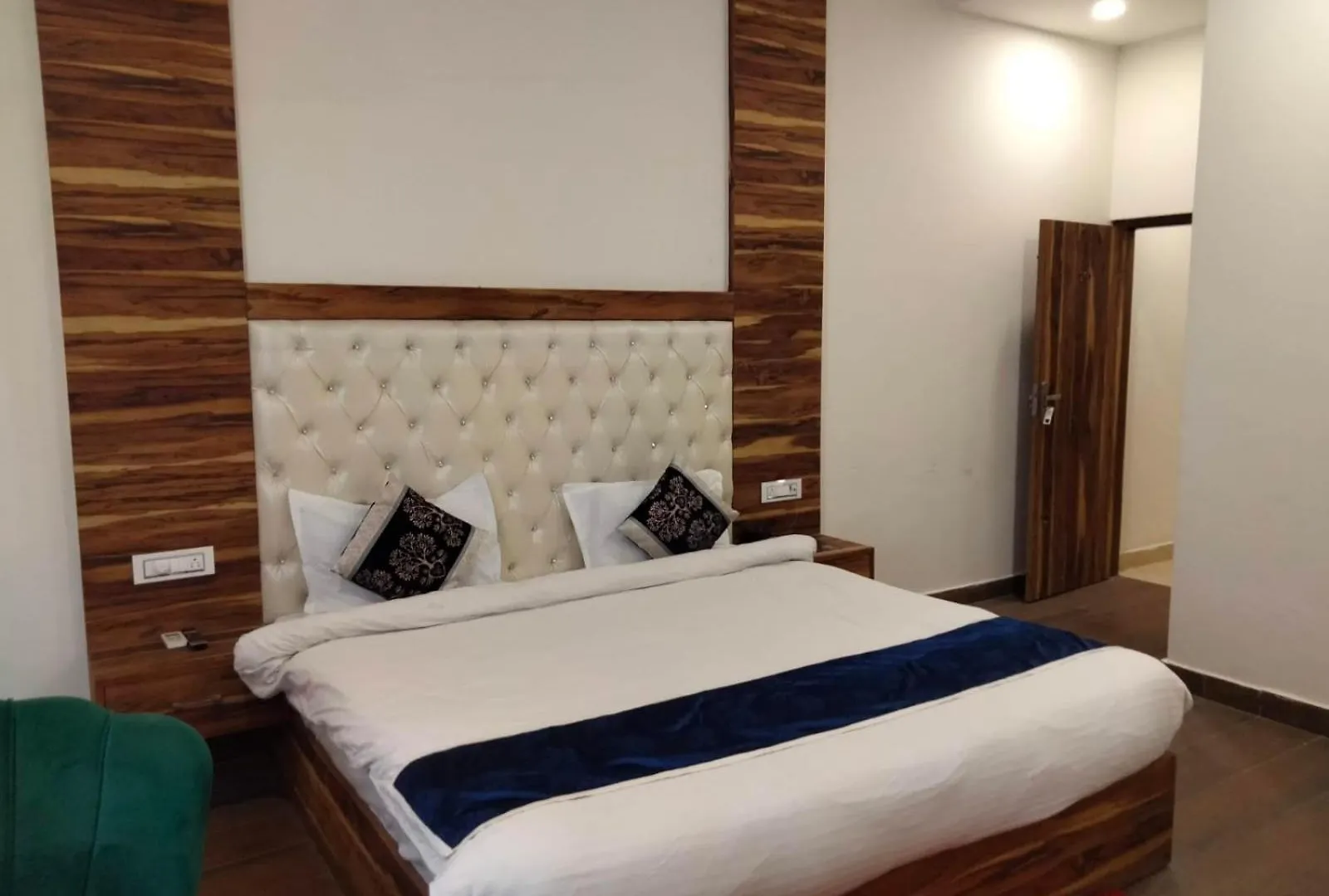Hotel D Plaza Zirakpur